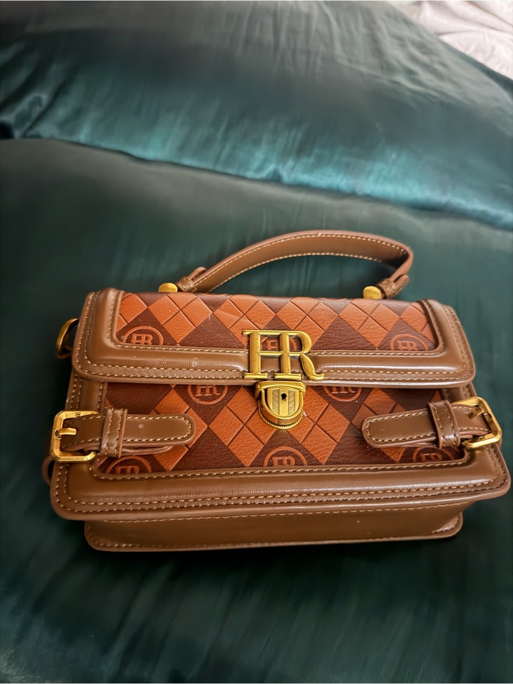Can’t & Road Brown Leather Crossbody Bag with Gold Hardware